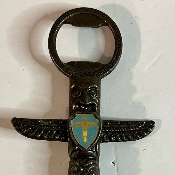 Vintage Totem Pole Souvenir Bottle Opener – British Columbia Collectible - Picture 3 of 7